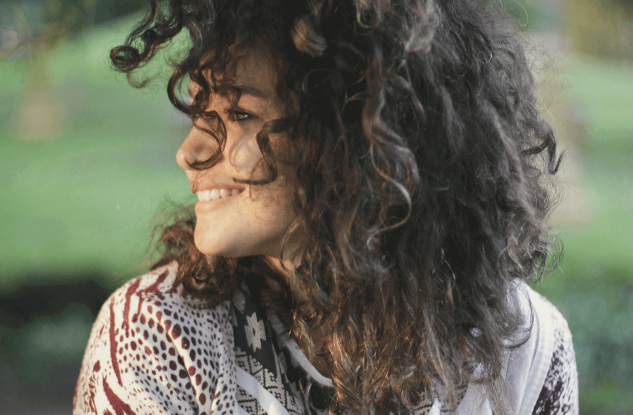 caldura deterioreaza parul si distrugle buclele caldura deterioreaza parul si distrugle buclele