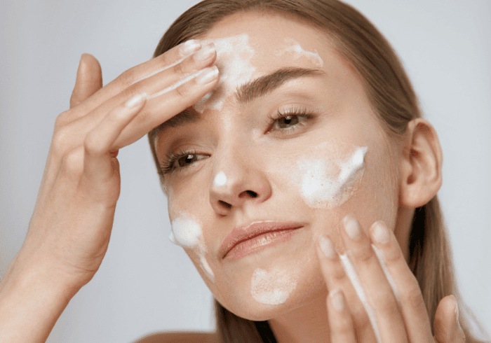 Spălarea şi rutina de îngrijire a tenului: curiozităţi şi recomandări 1 Spălarea şi rutina de îngrijire a tenului curiozităţi şi recomandări