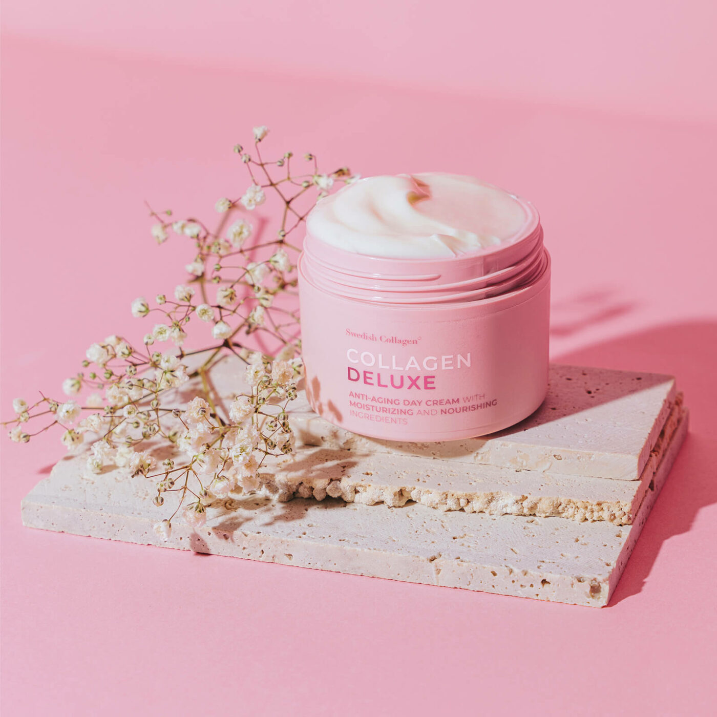 Crema de zi cu Retinol Gama Colagen Deluxe imbunatatita cu Retinol, Acid Hialuronic, Colagen Marin, Vitamina E, Unt de Shea, Ulei de Jojoba, Aloe Vera - 50 ml Crema de zi cu Retinol Gama Colagen Deluxe imbunatatita cu Retinol, Acid Hialuronic, Colagen Marin, Vitamina E, Unt de Shea, Ulei de Jojoba, Aloe Vera - 50 ml