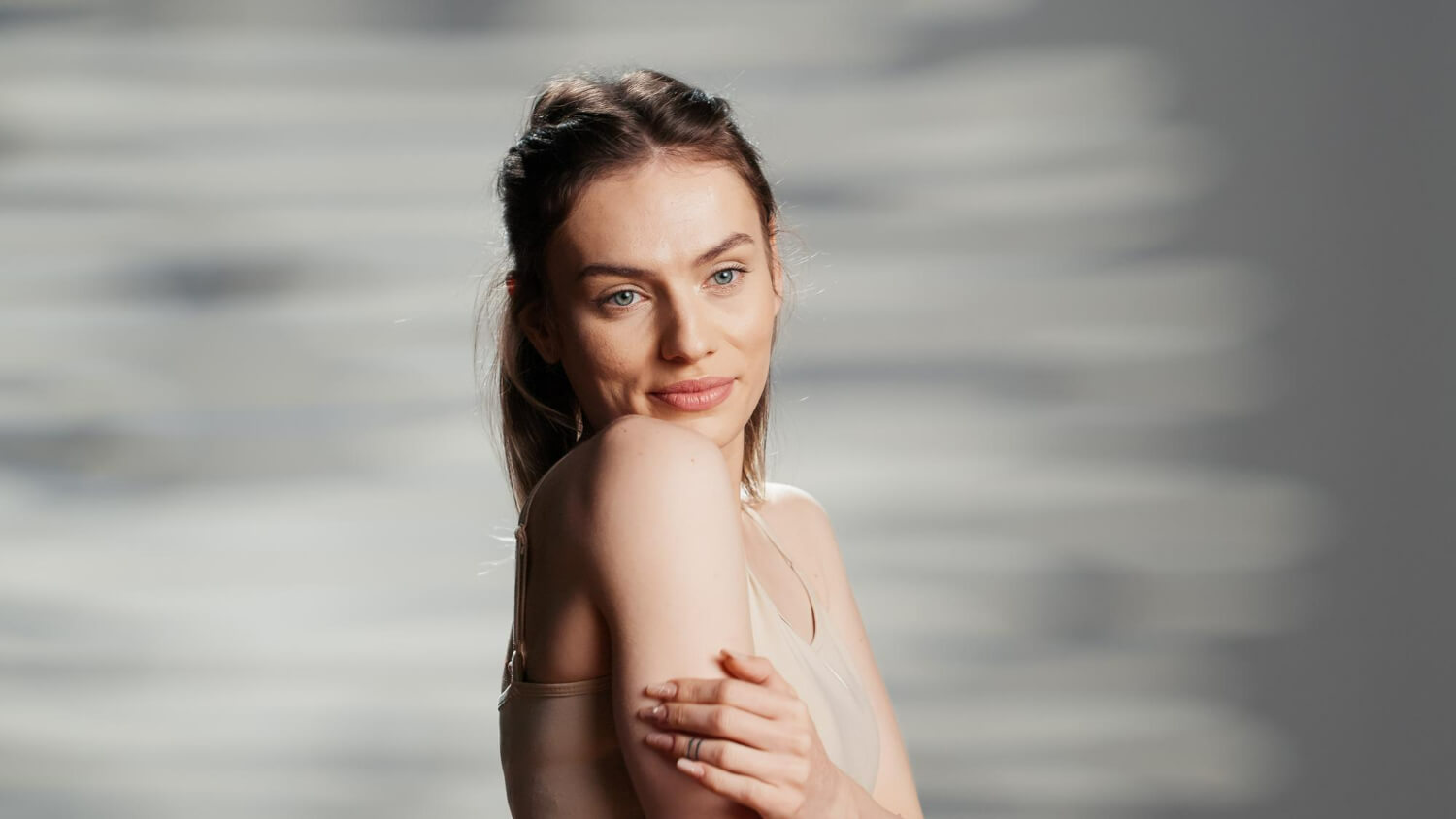 acid hialuronic pentru o piele hidratata acid hialuronic pentru o piele hidratata