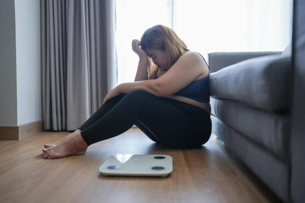 De ce mancam mai mult decat avem nevoie: Cauzele psihologice ale kilogramelor in plus 1 kilograme in plus pe fond nervos